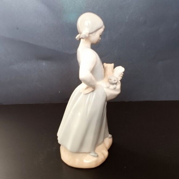 Lladro NAO "Litter of Kittens" Collectible Porcelain Figurine - Picture 3 of 6